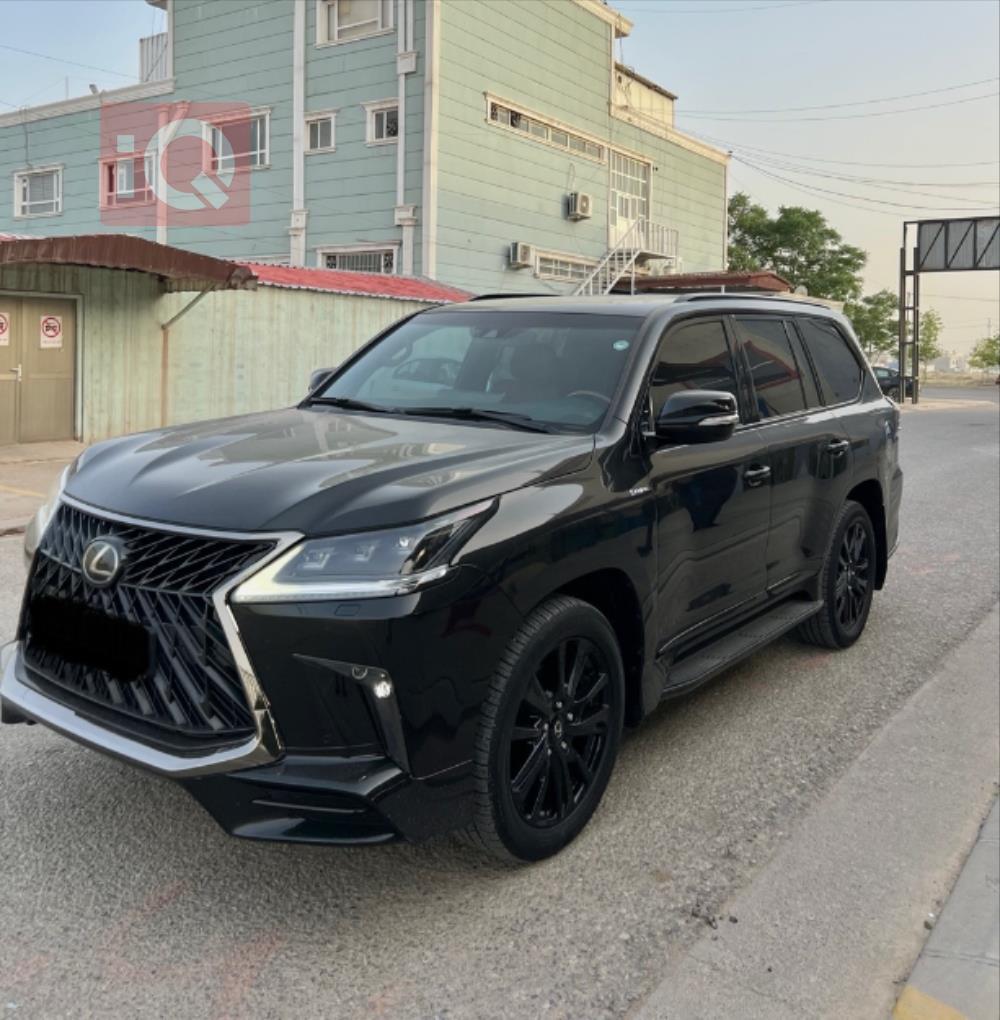 Lexus LX